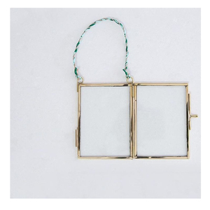 กรอบรูปทองเหลืองทรงสี่เหลี่ยมเคลือบเงาสีทองแวววาวสินค้ามาใหม่กล่องเครื่องประดับสำหรับแขวนติดผนัง - Product Image 1