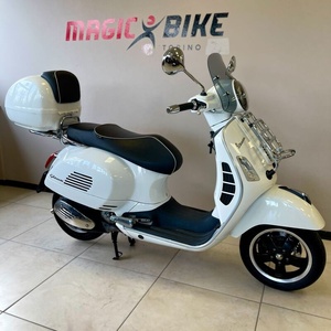 PIAGGIO para VESPA GTS 300 Ie ABS Scooter de Dos Ruedas - Product Image 1