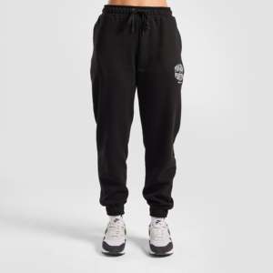 Ropa Deportiva Negra para Correr Empower Regular Joggers - Product Image 1