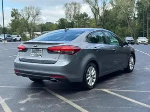 2017 Kia Forte S - Product Image 6
