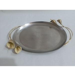 Bandeja de Servicio Cuadrada de Acero Inoxidable con Acabado de Espejo de Lujo, Diseño de Hojas, Asa Dorada, Elegante Bandeja para Servir Té y Aperitivos - Product Image 2