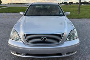 Lexus LS 430 2004 USADO con Volante a la Izquierda/Derecha - Product Image 2