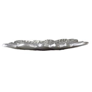 Plateau carré élégant en argent avec motif feuille, idéal pour les fêtes à domicile, les restaurants, les cafés et les réunions de famille, fabriqué en Inde. - Product Image 6
