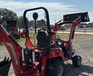 Tractor Compacto Usado Massey Ferguson Mini 1GC.23 de 22.5HP 4WD con Cargador Frontal y Retroexcavadora, Fabricado en EE. UU., Entrega Rápida - Product Image 3