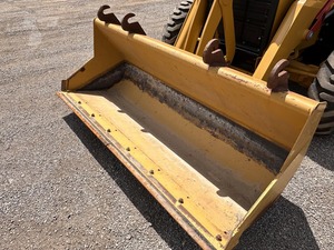 รถตักล้อยาง CAT 416F2 ปี 2019 พร้อมหัวเจาะไฮดรอลิก ปั๊มประสิทธิภาพสูง มอเตอร์เกียร์ เครื่องยนต์ ชิ้นส่วนหลัก PLC แบริ่ง ราคาถูก - Product Image 3