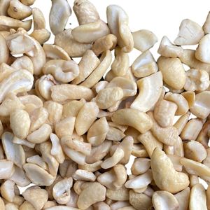 Vietnam Factory Vietnam Raw Santigo Cashew Nuts 320 240 Cashew Nuts <b>Tin</b> Box Customer OEM ODM Requirement - Product Image 1