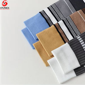 Chaussettes longues pour femmes très vendues, design élégant, coton doux, impression numérique, séchage rapide, couleurs et logo personnalisés, usage quotidien en automne - Product Image 3