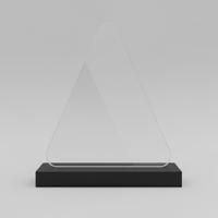 Trophée triangulaire moderne en acrylique gravé, durable, poli, impression typographique, récompenses d'entreprise, reconnaissance des employés, Mukesh