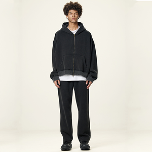 Sweat à capuche zippé pour homme en gros, avec logo personnalisé, pull d'hiver en polaire unie, design avec poches, respirant, séchage rapide, haute qualité TRADEEM - Product Image 1