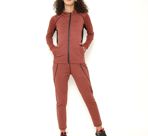 Vêtements de sport OEM personnalisés, mode de haute qualité, survêtement de sport pour femmes, vêtements de course, survêtement pour femmes avec logo personnalisé imprimé - Product Image 1