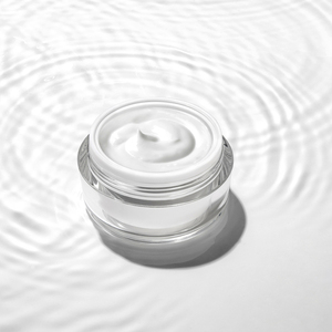 La crema de noche hidratante de 50ml más vendida con ácido hialurónico repone la piel seca mientras duerme - Product Image 3