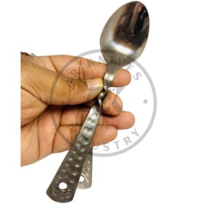 Ensemble de couverts professionnels forgés écologiques avec manche martelé pour restaurant et usage domestique – Fournisseur B2B – Fourchette et cuillère en acier inoxydable - Product Image 4