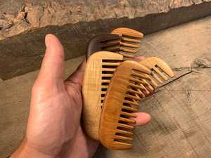 Pettine di Neem naturale in legno a basso prezzo buono per capelli sani fatto a mano in legno antiforfora Unisex Neem pettine per tutti i tipi di peli - Product Image 4