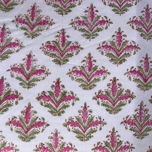 Petite trousse de maquillage en coton matelassé fait main style bohème avec impression en blocs Cadeaux de voyage personnalisés pour femmes - Product Image 5