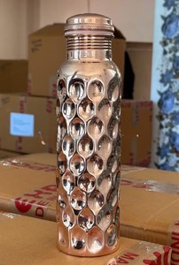 Botella de agua de cobre puro hecha a mano india, beneficios para la salud ayurvédica, diseño a prueba de fugas, vasos de cobre ecológicos y duraderos - Product Image 2