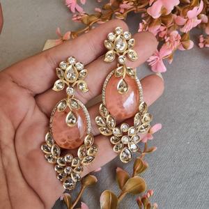 Boucles d'oreilles longues fantaisie en or antique pour femmes nouveau style traditionnel Polki pour les fêtes et les mariages bijoux en laiton cadeau parfait - Product Image 4