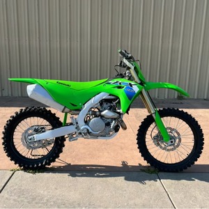 Moto de motocross Top Performance 2026 KX 450X à vendre, suspension robuste, refroidissement par air - Product Image 2