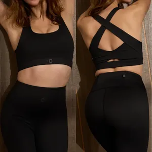 Soutien-gorge de sport croisé pour femmes, respectueux de l'environnement, pour la course à pied, le yoga, le pilates et le fitness. - Product Image 1