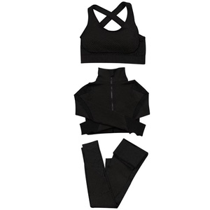 ชุดวอร์มเล่นยิมระบายอากาศน้ำหนักเบาสำหรับผู้หญิงชุดออกกำลังกายเล่นโยคะแบบลำลองแห้งเร็วออกแบบโลโก้ได้ตามต้องการ - Product Image 3