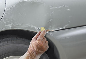 Composé de remplissage époxy lisse SOFT99 pour le nettoyage des voitures et la réparation des panneaux de carrosserie - Product Image 3