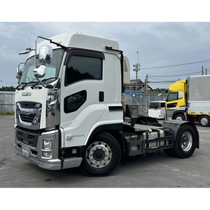 Camión pesado I-suzu Giga usado en Japón, probado y certificado, con motor potente y rendimiento suave - Product Image 3