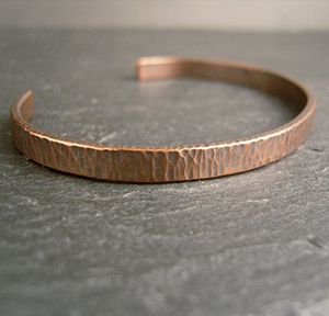 Pulsera étnica de cobre puro con diseño de pavo real grabado para hombres y mujeres artritis curación meditación bienestar regalo espiritual - Product Image 6