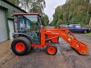 Kubota รถแทรกเตอร์ STw34ฟาร์มพร้อมรถตักดินด้านหน้าปั๊มเครื่องยนต์แบริ่งมอเตอร์สำหรับขาย - Product Image 5