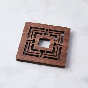 Posavasos decorativo de madera pulida a mano con superficie lisa, duradero y elegante para uso diario en la Mesa - Product Image 2