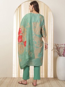 Mujeres verde floral impreso Keyhole Neck Pure Silk Straight Kurta con pantalones y Dupatta indio Pakistán traje - Product Image 6