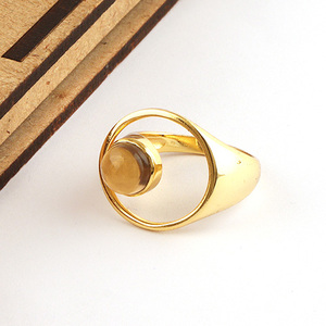 Nuevo anillo de cuarzo ahumado hecho a mano a la moda, Latón chapado en oro de lujo, piedras preciosas naturales, declaración ajustable, ropa de fiesta para bodas - Product Image 1