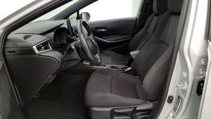 Toyota Corolla XSE 2022, transmission automatique, sièges en cuir, toit ouvrant panoramique, phares à LED - Product Image 5