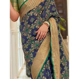 Sari de Boda de Seda Azul Marino con Blusa, Atractivo Traje de Novia - Product Image 3