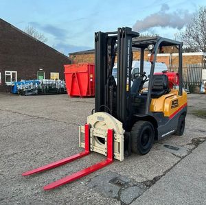 warehouse forklift solution including reach. - Product Image 1