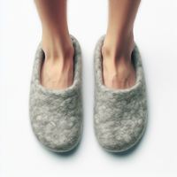 Pantofole Invernali Premium in Feltro di Lana - Antiscivolo, Massaggianti, Morbide, Riciclabili, Sostenibili, Confortevoli, Leggere e Usa e Getta