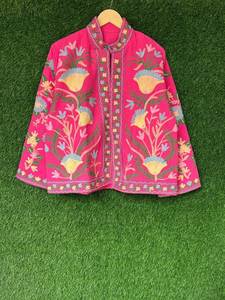 Chaqueta de invierno bordada Suzani de algodón, abrigo de mujer, chaqueta acolchada, abrigo Unisex, Chaqueta corta Suzani hecha a mano - Product Image 4