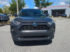 Toyota RAV 4 XLE 2020 - Product Image 4
