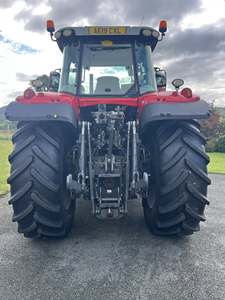Tracteur agricole Massey Ferguson d'occasion 2019, 220 CV, cabine fermée, grandes roues de traction pour travaux sur le terrain - Product Image 3