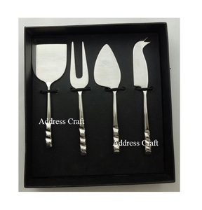 Ensemble de 4 couverts à fromage en acier inoxydable Outil de coupe en acier inoxydable de haute qualité Argenterie Outil à fromage Fourchette Trancheuse Épandeur - Product Image 4