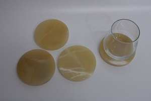 Sous-verres en pierre d'agate naturelle polie Tampons de boisson en tranche de cristal pour la maison élégante, le bureau et la décoration de table de luxe - Product Image 4