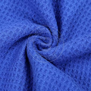 ผ้าขนหนูพับได้สามตอนแบบพกพาขนาดกะทัดรัด พร้อมที่ยึดแน่นหนาเพื่อการพกพาสะดวกในกระเป๋า - Product Image 6