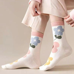 Premium Graphic <b>Crew</b> <b>Socks</b> Streetwear Style Breathable Cotton Daily Wear Trendy Design For Fashion Brands Retail Wholesale - Product Image 5