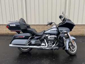 TOUT NOUVEAU U68313 2019 Moto Road Glide édition luxe faible kilométrage - Product Image 2