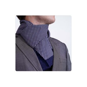 Bufanda de doble cara de lana con estampado de margaritas azules y blancas - Product Image 2