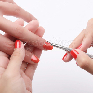 Poussoir à cuticules à usage de salon avec extrémités pointues et gravure de logo pour outils de manucure professionnels - Product Image 2