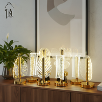 Lampe de bureau papillon de style nordique de luxe, base dorée, LED, veilleuse décorative, éclairage élégant pour chambre à coucher, chevet, décoration pour la maison et l'hôtel