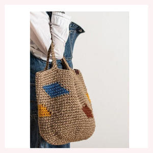 Sac à main en raphia naturel tissé à la main avec jonc de mer et rotin rustique The Coral Cove Voyager pour une escapade insulaire ultime - Product Image 5