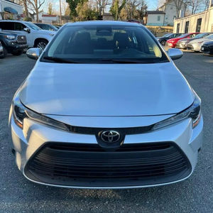 Toyota Corolla LE FWD automatique turbo berline 2023 avec sièges en cuir, toit ouvrant et phares LED à vendre - Product Image 1