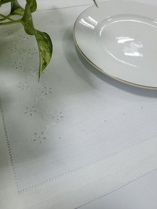 Set de table et serviette en lin blanc, broderie personnalisée de luxe, petit napperon Floral pour la maison, le Restaurant, le mariage, le point d'ourlet - Product Image 6