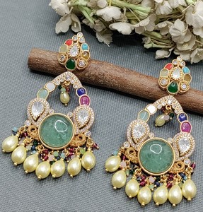 Boucles d'oreilles Moissanite Golden Kundan Fashionable T Sku KE 010 Dk C9 - Product Image 1