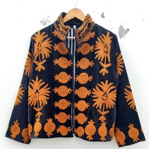 Chaqueta Suzani bordada de terciopelo | Abrigo plumero bohemio | Chaqueta Suzani para mujer - Product Image 1